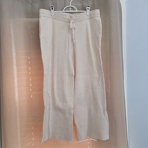 Stars above knit lounge pants